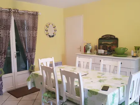 Maison avec Piscine Chauffée, Proche Plage, 3 Chambres, Jardin Clôturé, Wifi Inclus à St Hilaire de Riez - Photo 9