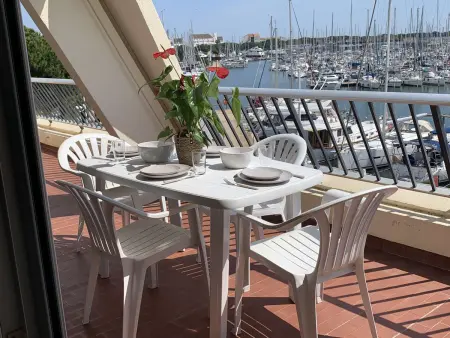 T3 rénové Port Camargue, 100m plage, terrasse vue port : photo 2
