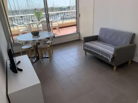 T3 rénové Port Camargue, 100m plage, terrasse vue port : photo 6