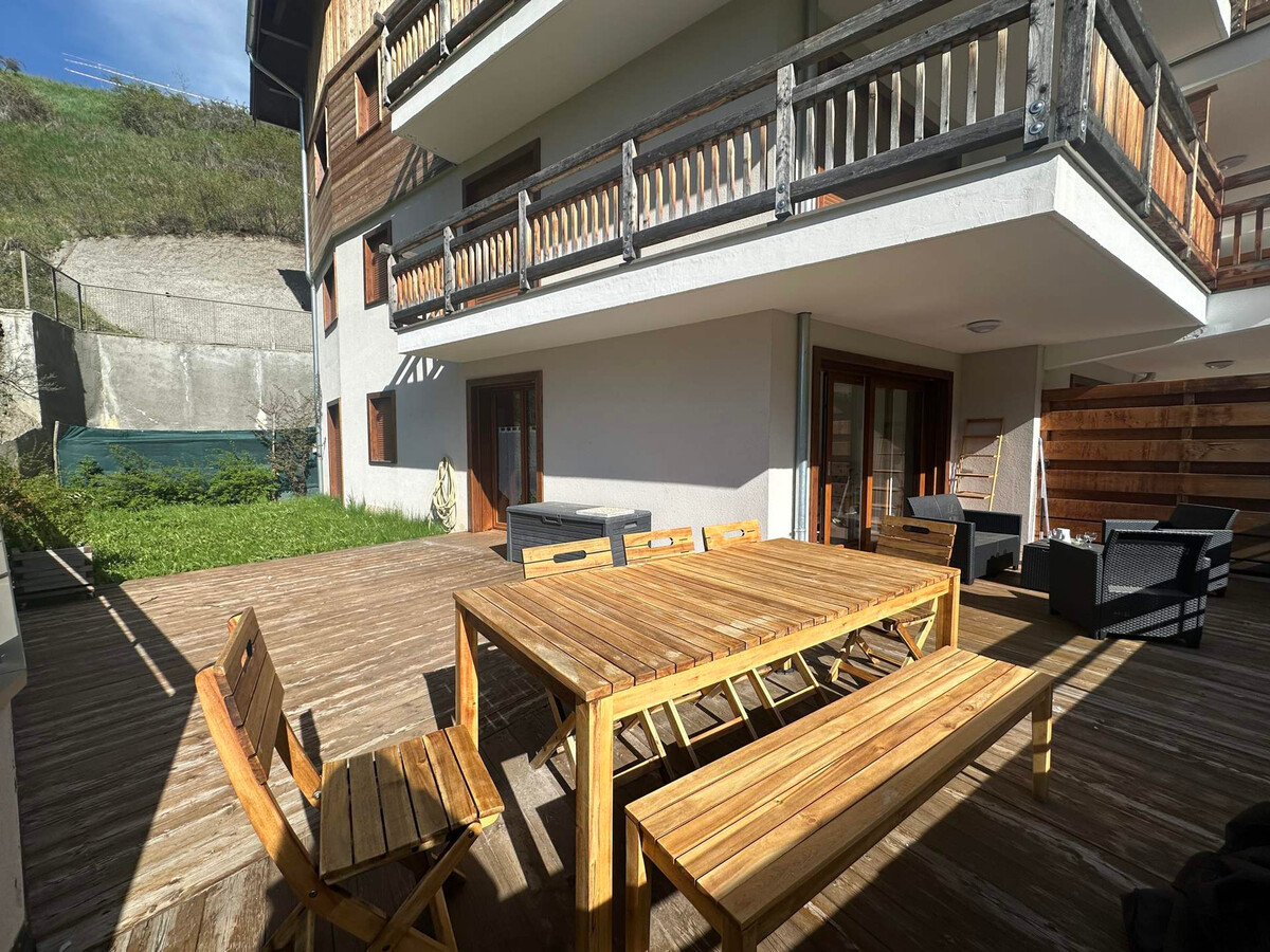 T3 Vars pied des pistes, terrasse solarium et parking - Photo 9
