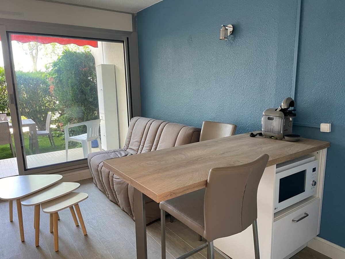 Studio rez-de-jardin avec parking à 10 min de plage - Photo 3