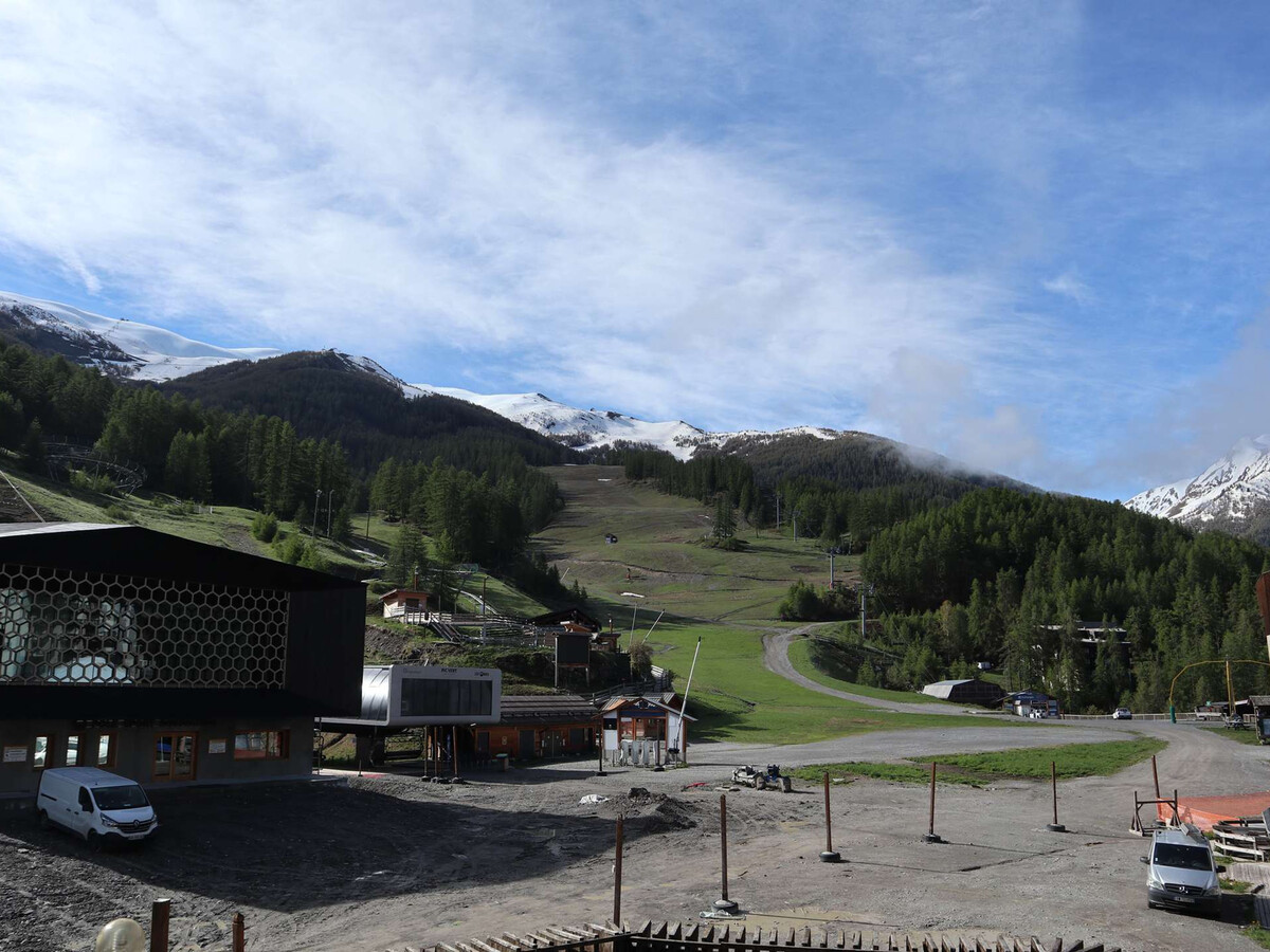 Studio 4 pers aux Orres, accès direct aux pistes - Photo 8