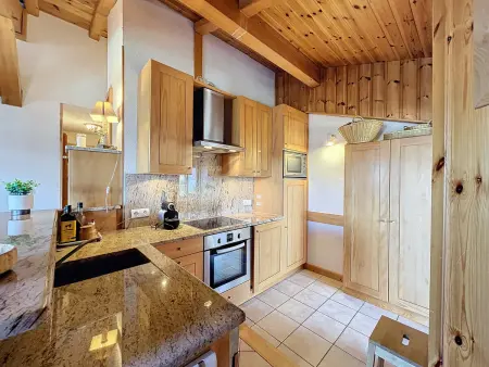 Appartement 3 pièces Combloux, cuisine équipée et box fermé : photo 5