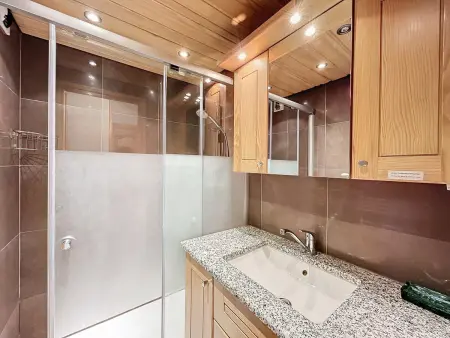 Appartement 3 pièces Combloux, cuisine équipée et box fermé : photo 10