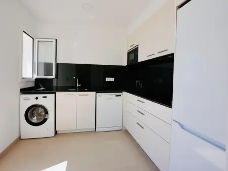 Appartement front de mer rénové, 10 m de la plage : photo 6