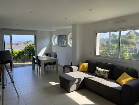 Location appartement à Trébeurden, Appartement avec terrasse, WIFI à 100m de la plage à Trébeurden