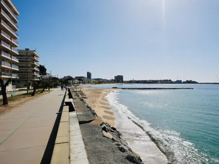 Location appartement à Sant Antoni de Calonge, Charmant Appartement en Bord de Mer avec Terrasse à Sant Antoni de Calonge