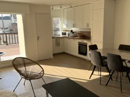 Location appartement à Cabourg, Appartement 3 pièces avec terrasses et vue mer - Parking inclus