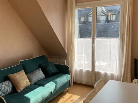 Location appartement à Cabourg, Appartement T3 cosy, proche plage et thalasso, avec balcon et équipements modernes, WiFi inclus