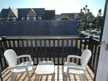 T3 Cabourg, balcon Ouest, accès direct plage : photo 3