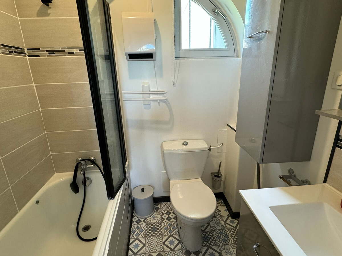 Appartement 57 m² avec jardin arboré, centre Cabourg - Photo 15