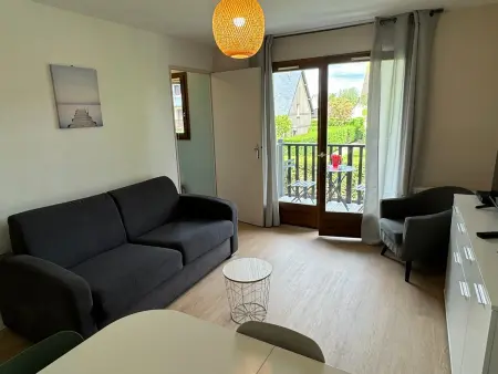 Location appartement à Cabourg, Appartement 2P rénové à Cabourg, proche plage et thalasso, avec balcon et parking, 4 pers.