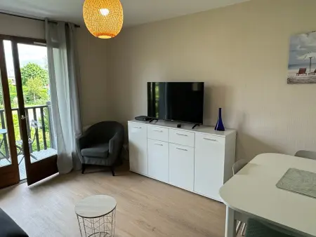 Appartement 2P rénové à Cabourg, proche plage et thalasso, avec balcon et parking, 4 pers. : photo 2