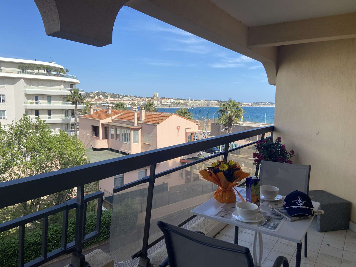 Appartement vue mer à Fréjus, 20 m de la plage - Photo 1