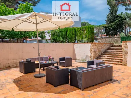 Maison en Bord de Mer avec Accès Direct à la Plage et Terrasse Panoramique - La Fosca, Palamós - Photo 21