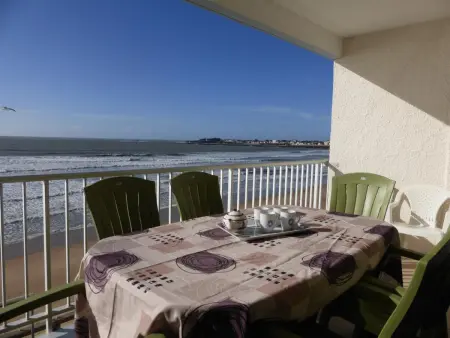 Location appartement à Saint Gilles Croix de Vie, Appartement 3 pièces avec balcon et accès plage - 7 couchages