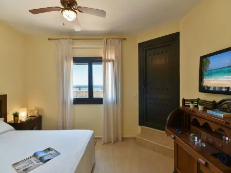Maison Roca del Mar – vue mer, piscine, à 200 m de la plage : photo 16