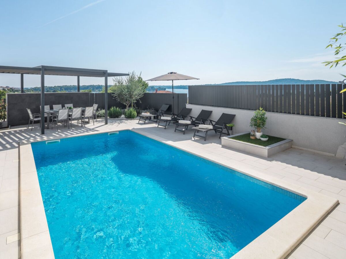 Villa Freya à Medulin : piscine privée, 150 m de la mer - Photo 9