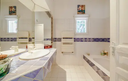 Maison 5 chambres avec piscine privée à Aix-en-Provence : photo 24
