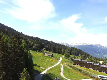 3 pièces 8 personnes Arc 1600 avec balcon vue pistes : photo 3