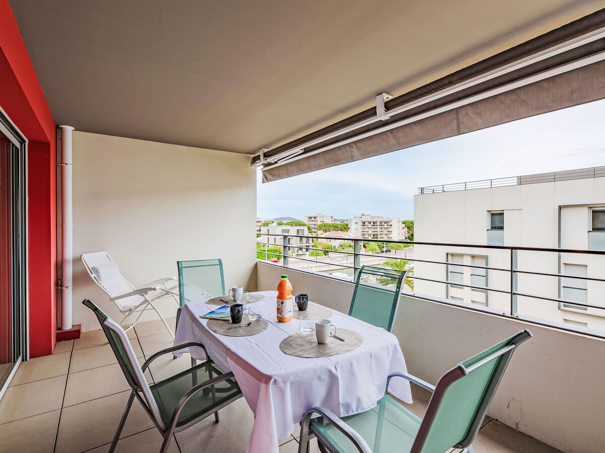 Appartement Le Newport à Fréjus, 900 m de la plage - Photo 9