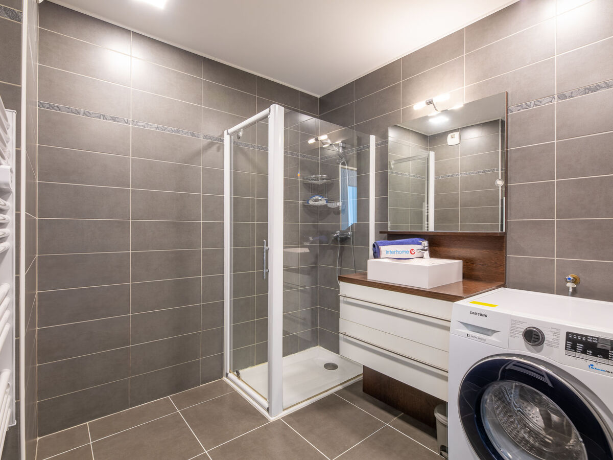 Appartement Le Newport à Fréjus, 900 m de la plage - Photo 14