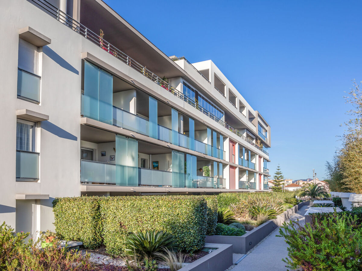 Appartement Le Newport à Fréjus, 900 m de la plage - Photo 18