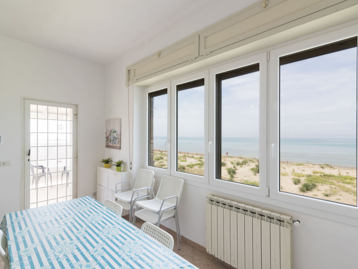 Rome's Beach House 1 - Appart. Torvaianica, 10m plage - Photo 2