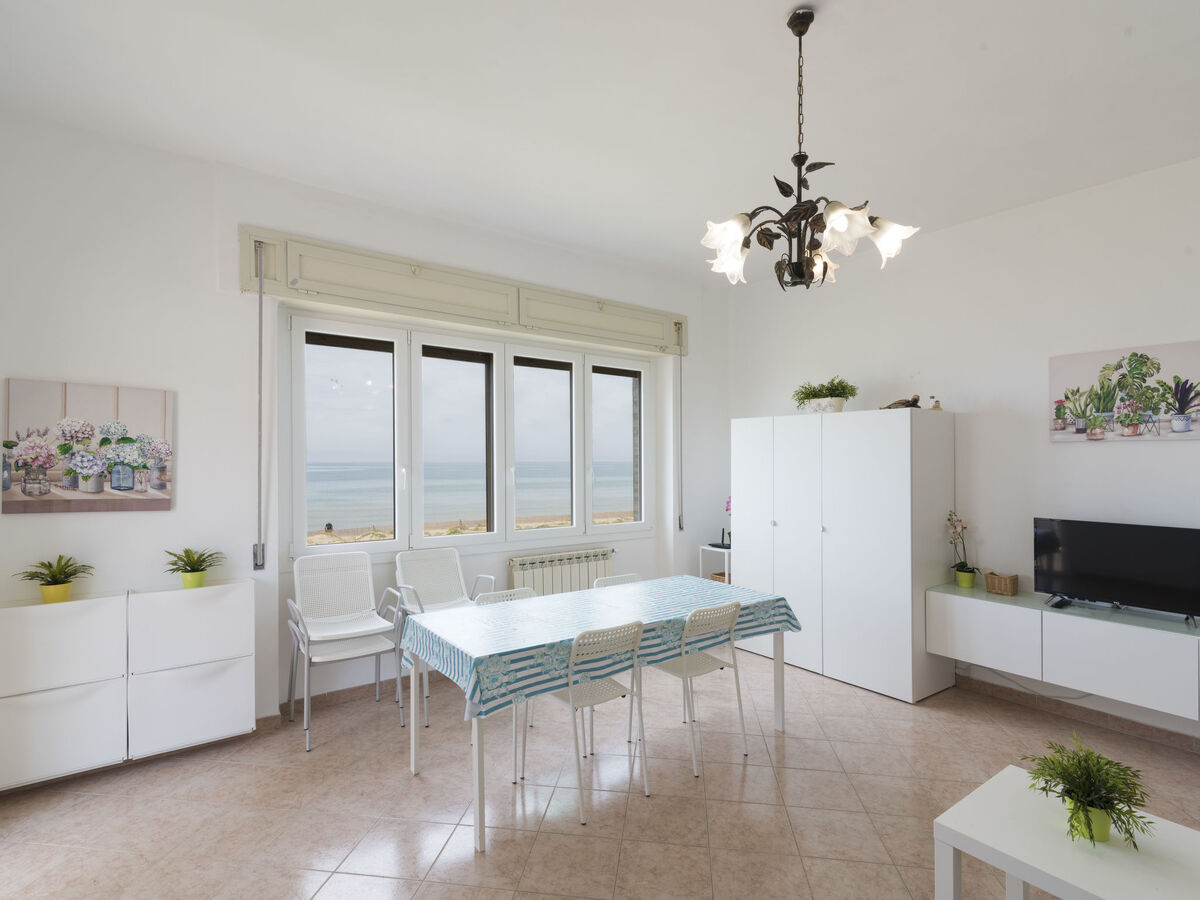 Rome's Beach House 1 - Appart. Torvaianica, 10m plage - Photo 10