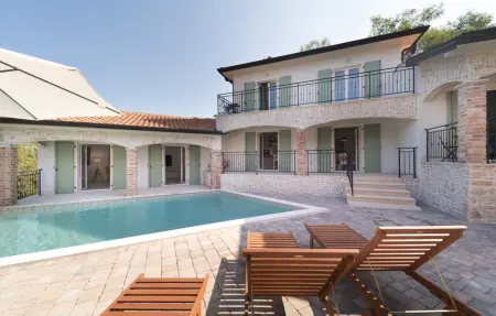 Location maison à Crklada