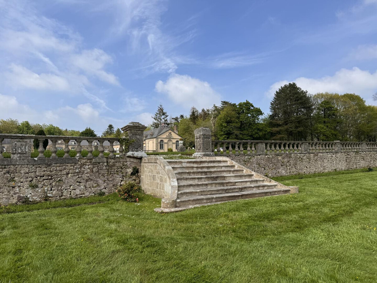 Pavillon XVIIIe siècle, parc privé 18 hectares - Photo 4