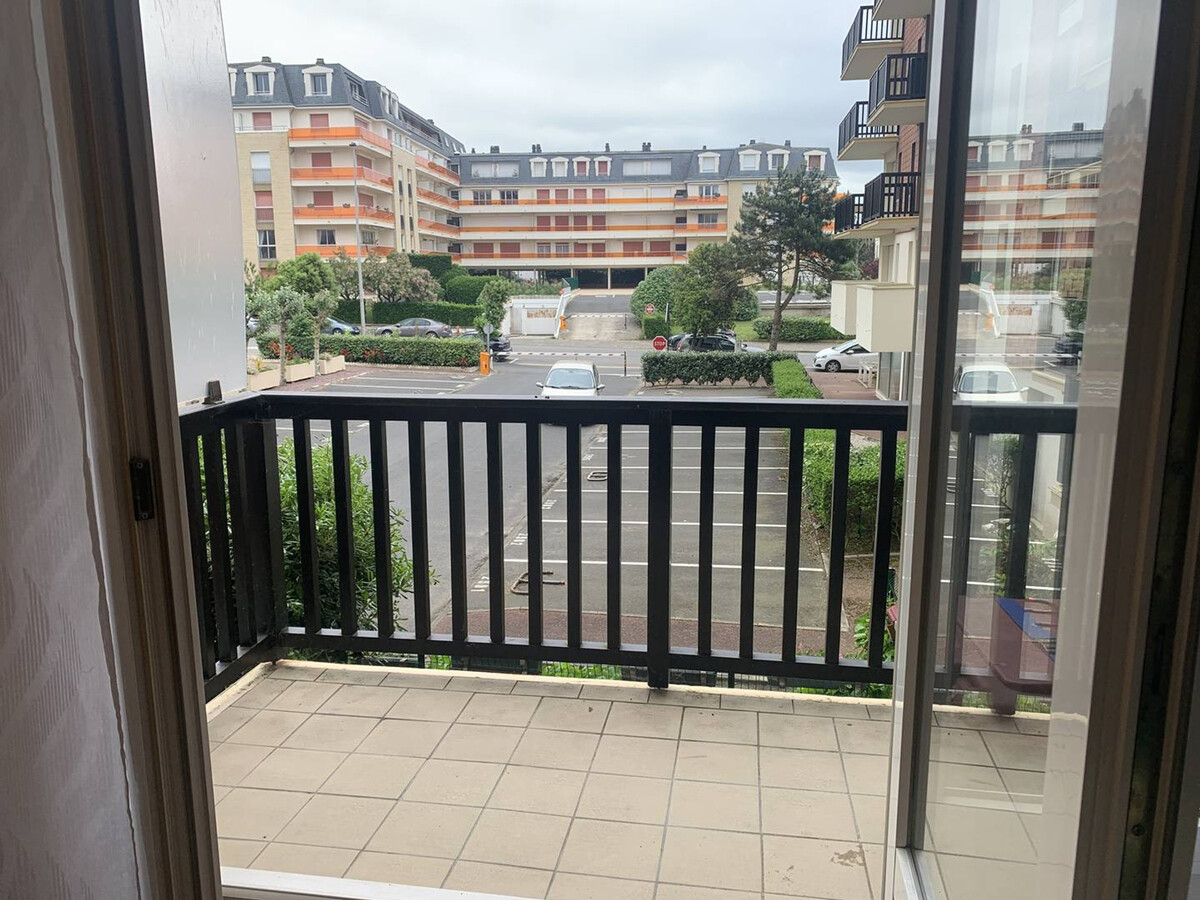 Appartement 33 m² à 50 m de la plage, balcon privé - Photo 4