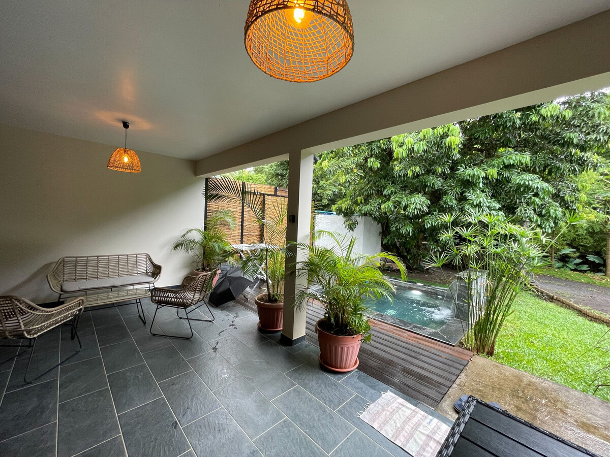 Villa Hibiscus à Saint-Philippe : 2 chambres, spa privatif - Photo 2