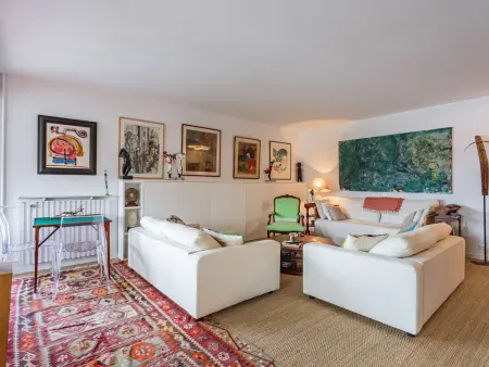 Appartement moderne en centre-ville avec balcon et parking à 400m de la plage : photo 4