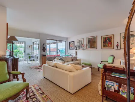 Appartement moderne en centre-ville avec balcon et parking à 400m de la plage : photo 11