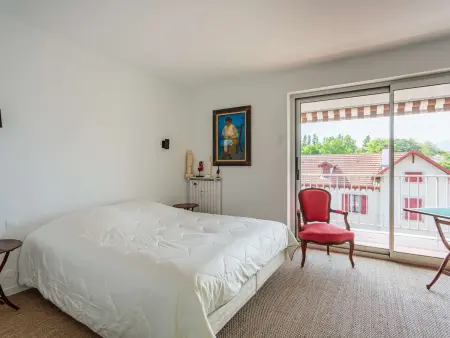Appartement moderne en centre-ville avec balcon et parking à 400m de la plage : photo 12