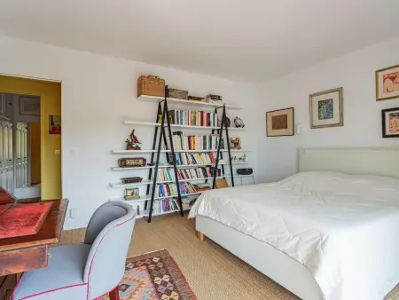 Appartement moderne en centre-ville avec balcon et parking à 400m de la plage : photo 15