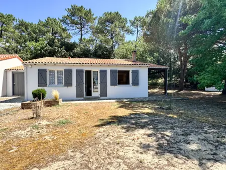 Location maison à La Palmyre, Villa 3 chambres à La Palmyre avec jardin, terrasses et animaux admis