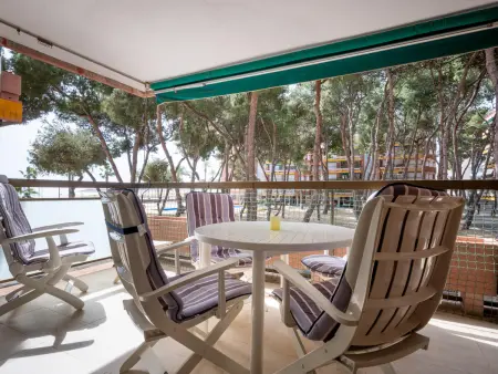 Location appartement à Torredembarra, Appartement en Bord de Mer avec Parking Inclus, 3 Chambres, 6 Couchages