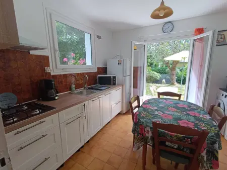 Maison 3 chambres, jardin clos et terrasse à 600m de plage - Photo 7