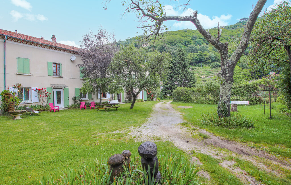 Maison 5 pers. à Burzet, jardin et accès pêche - Photo 5