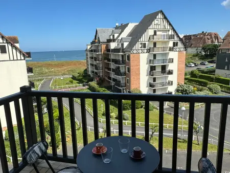 Location appartement à Cabourg, Appartement rénové 2 pièces, face mer, Cabourg