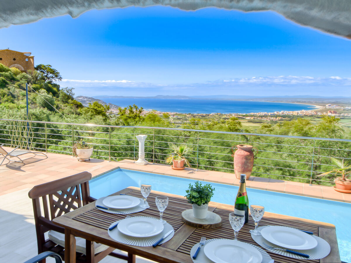 Villa La Torre à Roses, piscine et vue mer - Photo 2