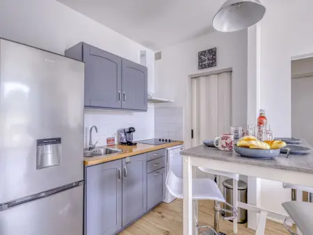 Appartement rénové avec terrasse vue mer, La Madrague : photo 8