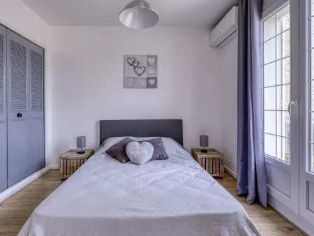 Appartement rénové avec terrasse vue mer, La Madrague : photo 11