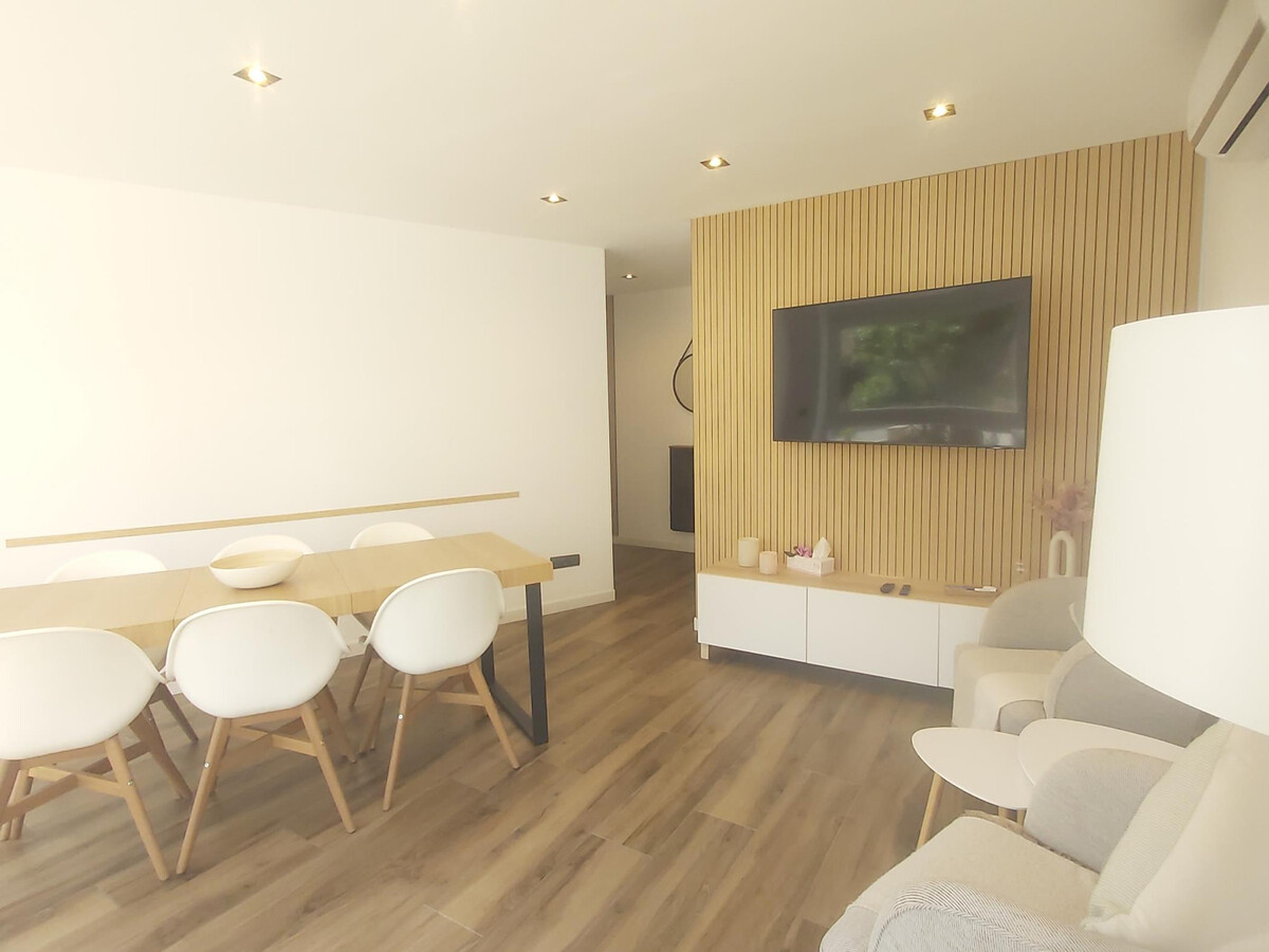 Appartement rénové face à la mer, piscine et tennis à Playamar - Photo 4
