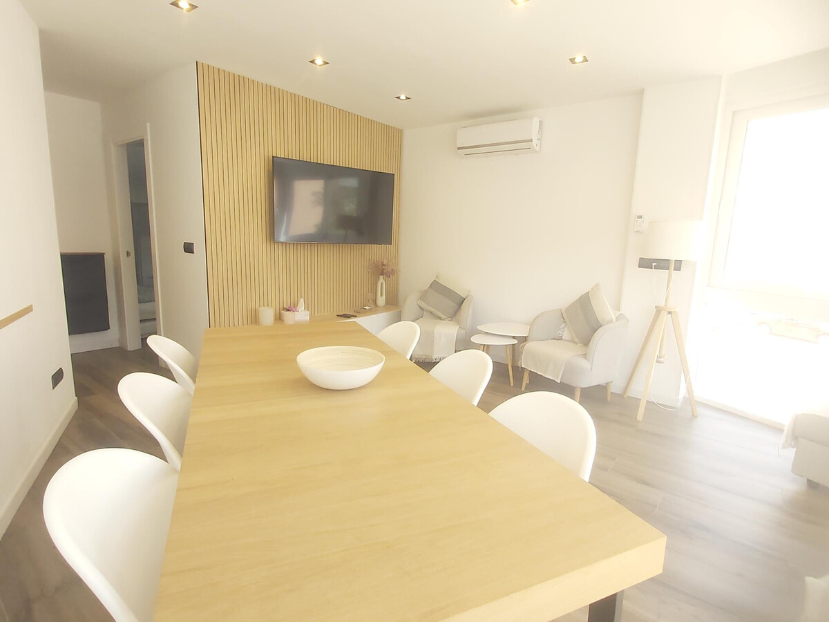 Appartement rénové face à la mer, piscine et tennis à Playamar - Photo 5