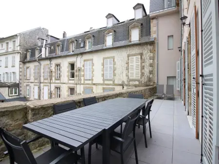 T3 Art déco avec terrasse privative au centre de La Bourboule : photo 13