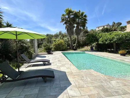 Location maison à Porticcio, Appartement T3 avec Piscine Privée et Jardin à Porticcio, Près des Plages et de lAéroport