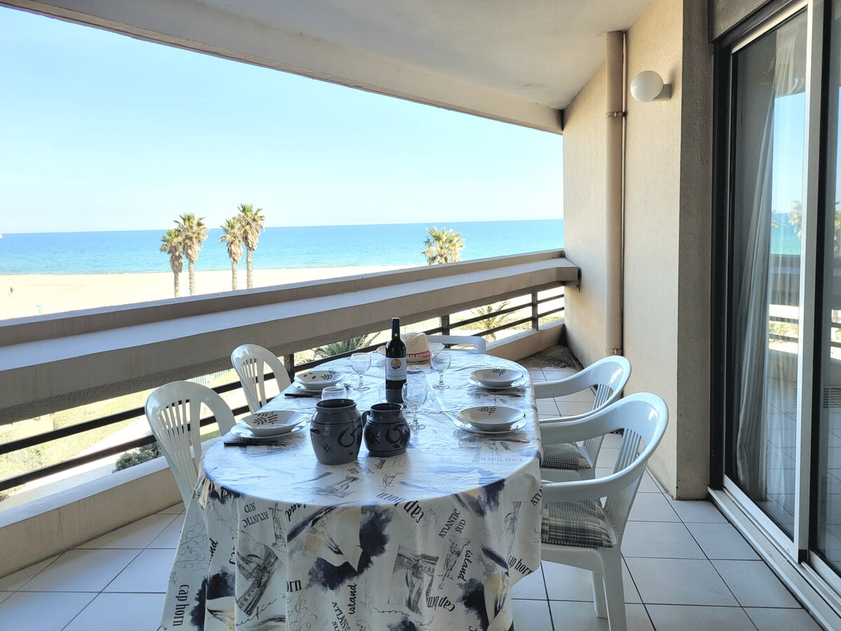 T2 cabine 46m² vue mer, piscine et parking à Canet - Photo 2